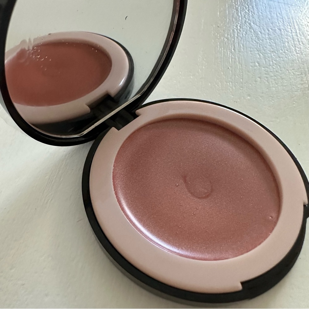 Doll 10 DREAM WHIP Multi-tasking Blush Highlight Souffle YOU'RE MAKING ME BLUSH